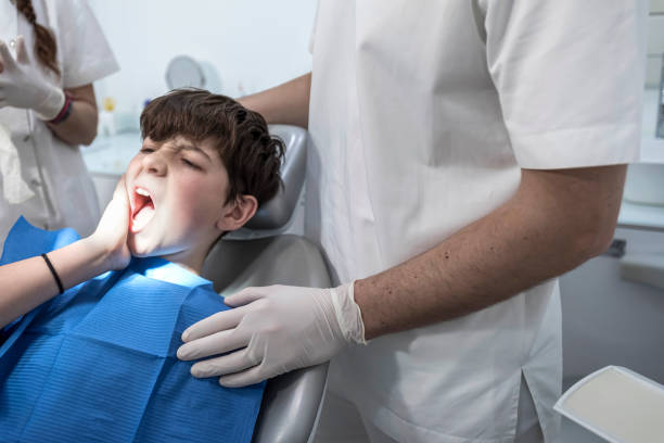 Best Emergency Tooth Extraction in Grove City, FL